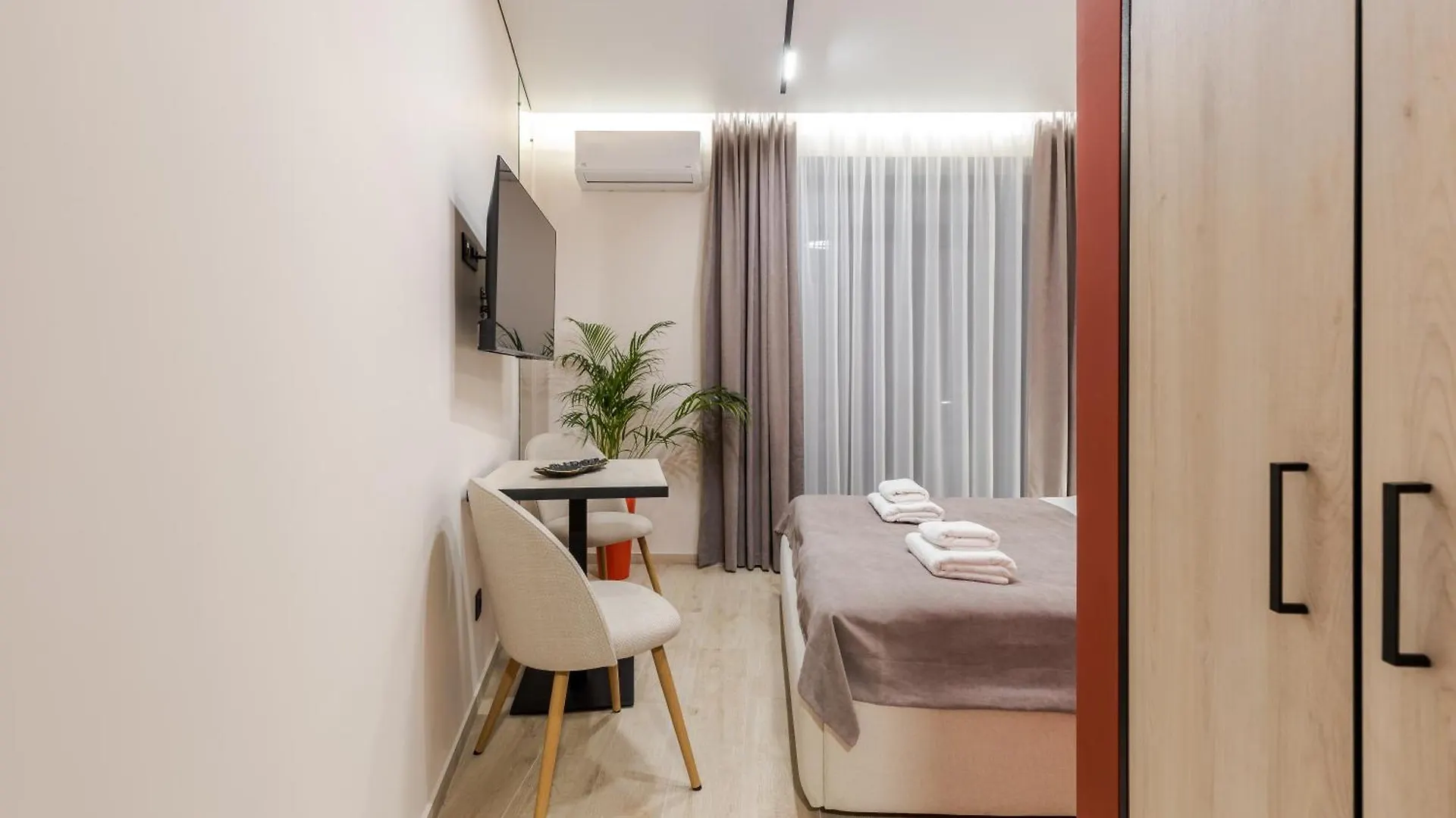 Accent Apart-Hotel Lviv
