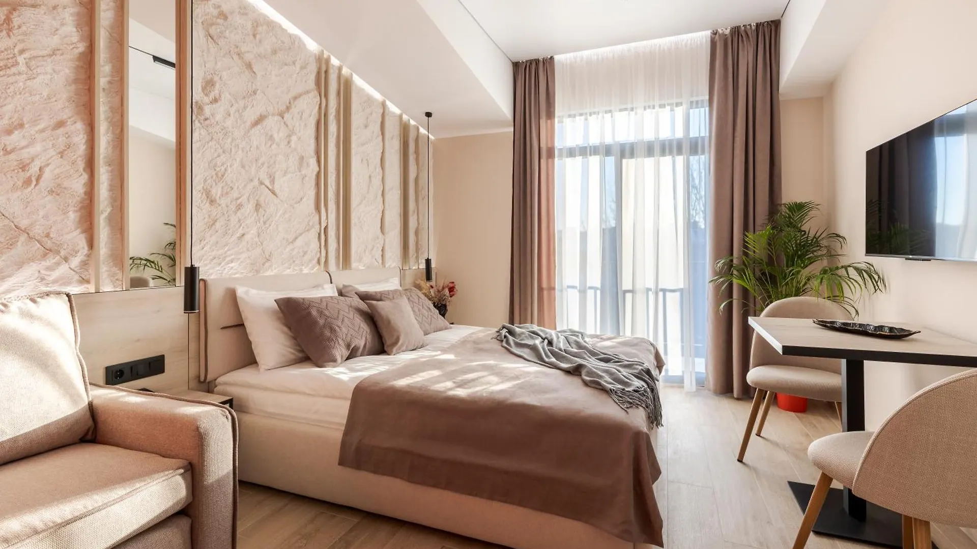 Accent Apart-Hotel Lviv 0*,