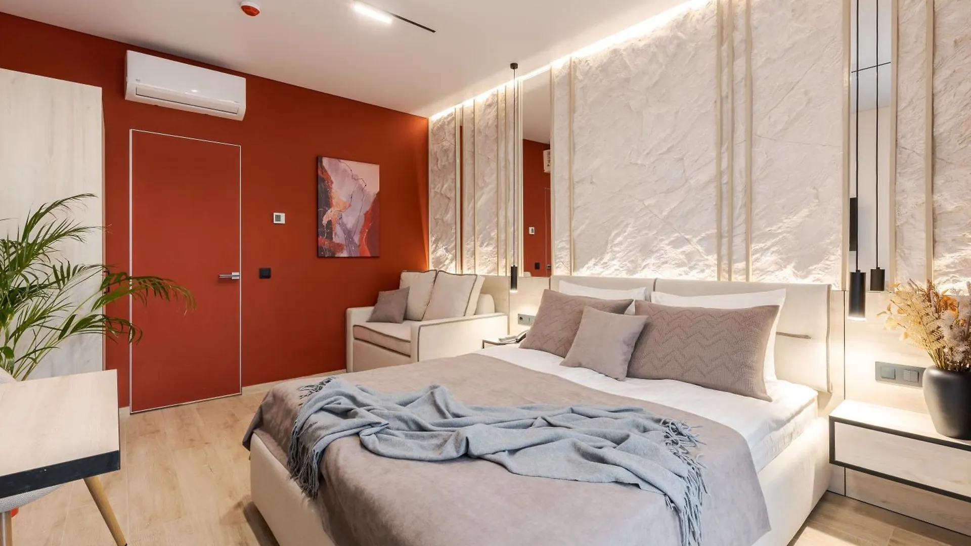 Accent Apart-Hotel Lviv